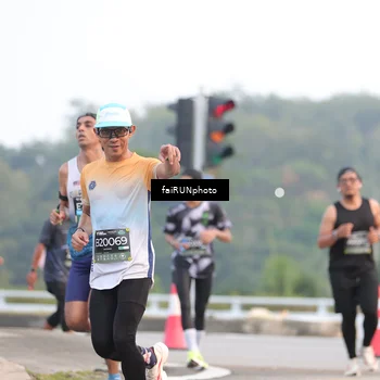 Runner Photo 6444603