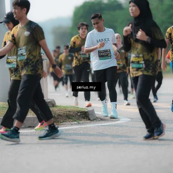 Runner Photo 6445002
