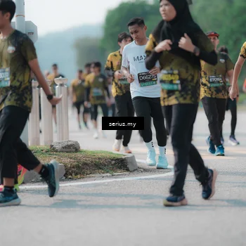 Runner Photo 6445010