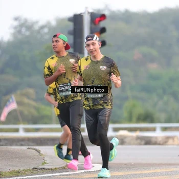 Runner Photo 6445075