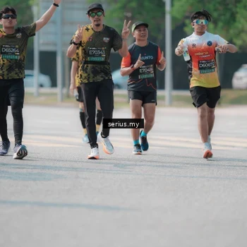 Runner Photo 6445077