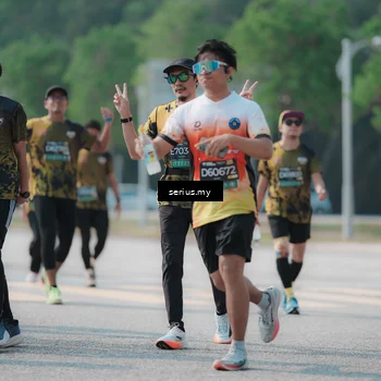 Runner Photo 6445109