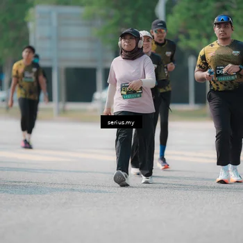 Runner Photo 6445255