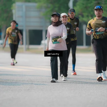 Runner Photo 6445260