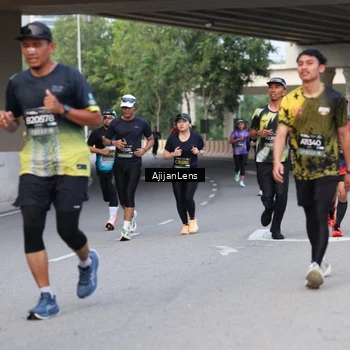 Runner Photo 6445353