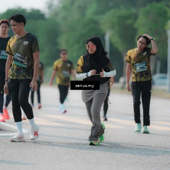 Runner Photo 6445380