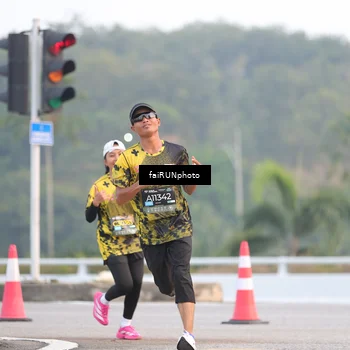 Runner Photo 6445453
