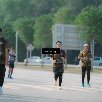 Runner Photo 6445505