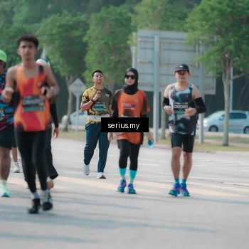 Runner Photo 6445550