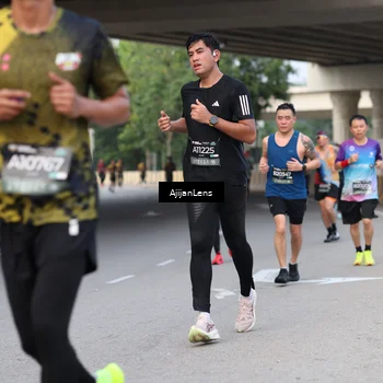 Runner Photo 6445575