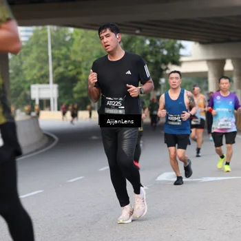 Runner Photo 6445592