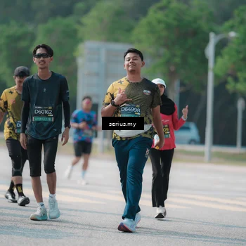 Runner Photo 6445679