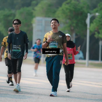 Runner Photo 6445690