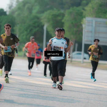 Runner Photo 6445758