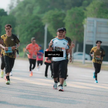 Runner Photo 6445763