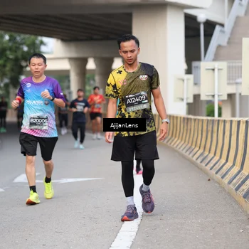 Runner Photo 6445764