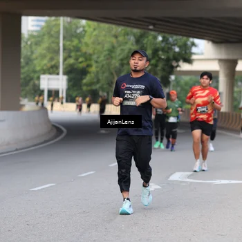 Runner Photo 6445765