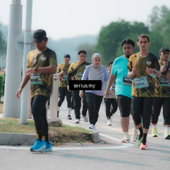Runner Photo 6445791