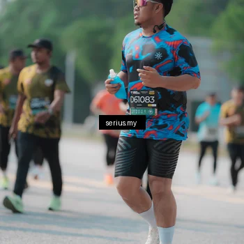 Runner Photo 6445801
