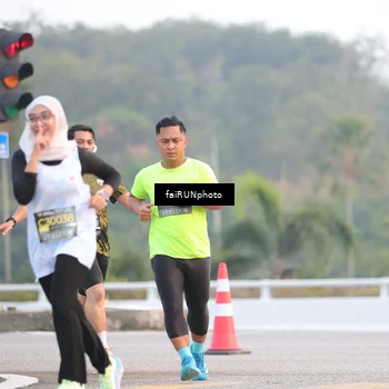 Runner Photo 6445824