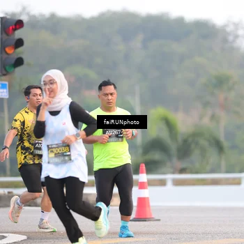 Runner Photo 6445860