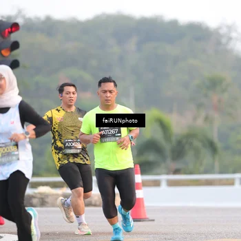 Runner Photo 6445865