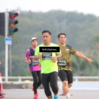 Runner Photo 6445899