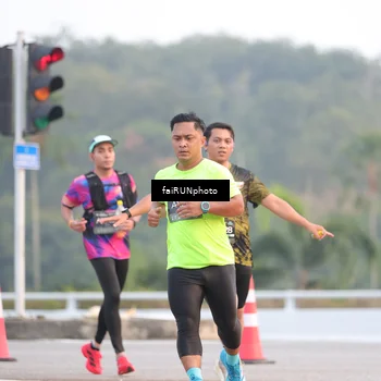 Runner Photo 6445915