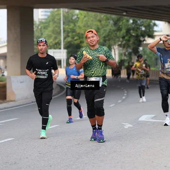 Runner Photo 6445924