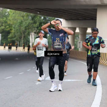 Runner Photo 6446000