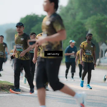 Runner Photo 6446003