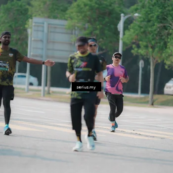 Runner Photo 6446022