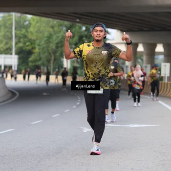 Runner Photo 6446140