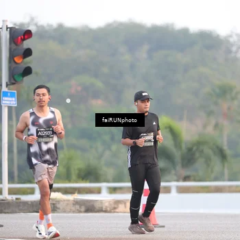 Runner Photo 6446168