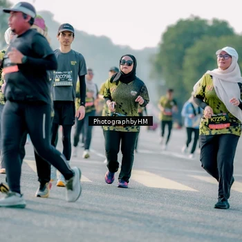 Runner Photo 6446230