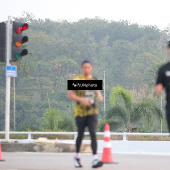 Runner Photo 6446263