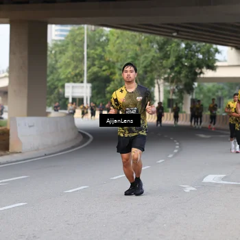 Runner Photo 6446313