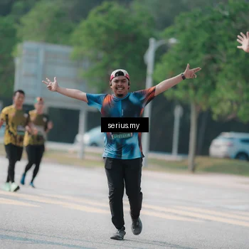 Runner Photo 6446335