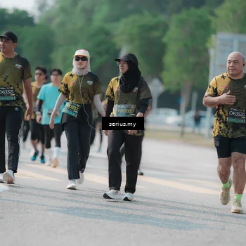 Runner Photo 6446376