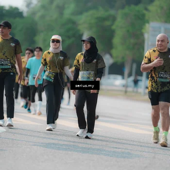 Runner Photo 6446377