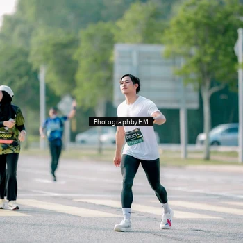 Runner Photo 6446389