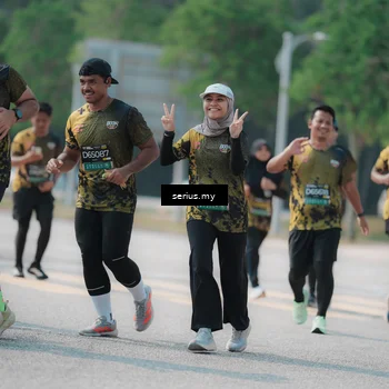 Runner Photo 6446393