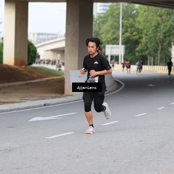 Runner Photo 6446443