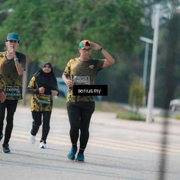 Runner Photo 6446448