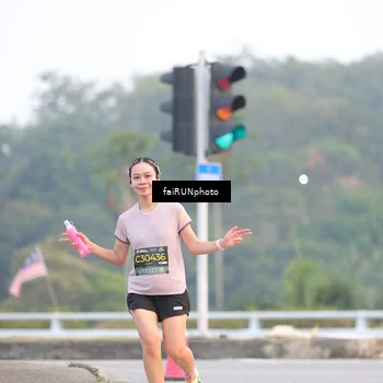 Runner Photo 6446471