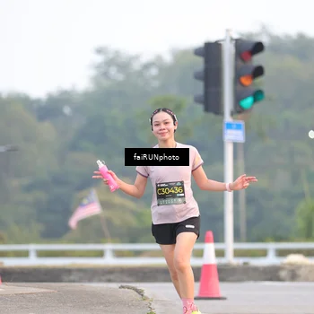 Runner Photo 6446475