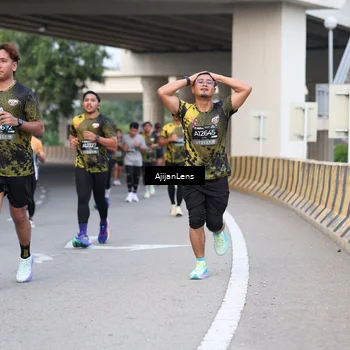 Runner Photo 6446553