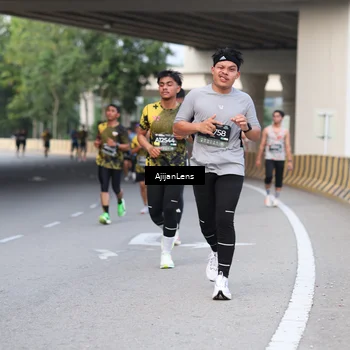 Runner Photo 6446722