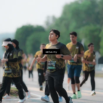 Runner Photo 6446747