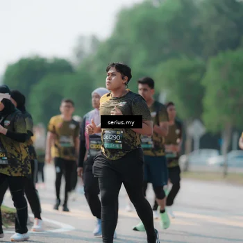 Runner Photo 6446749